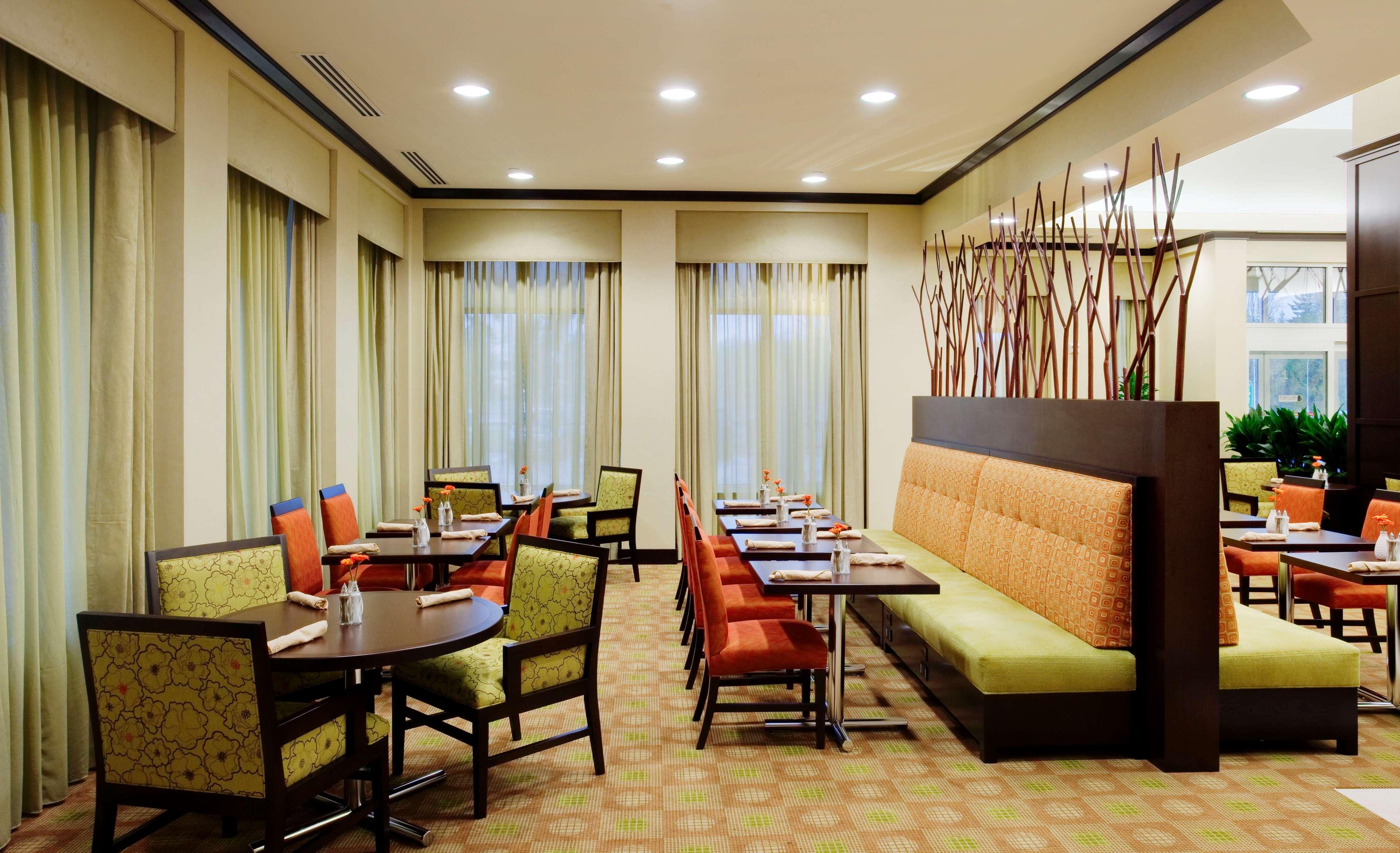波赛尔/西雅图希尔顿花园酒店 博塞尔 餐厅 照片